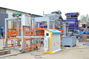 เครื่องทำบล็อกคอนกรีตอัตโนมัติไฮดรอลิก QT4-15 - เครื่องทำอิฐจากเถ้าลอยและสายการผลิตอิฐปูพื้นแบบประสาน - Product Image 2