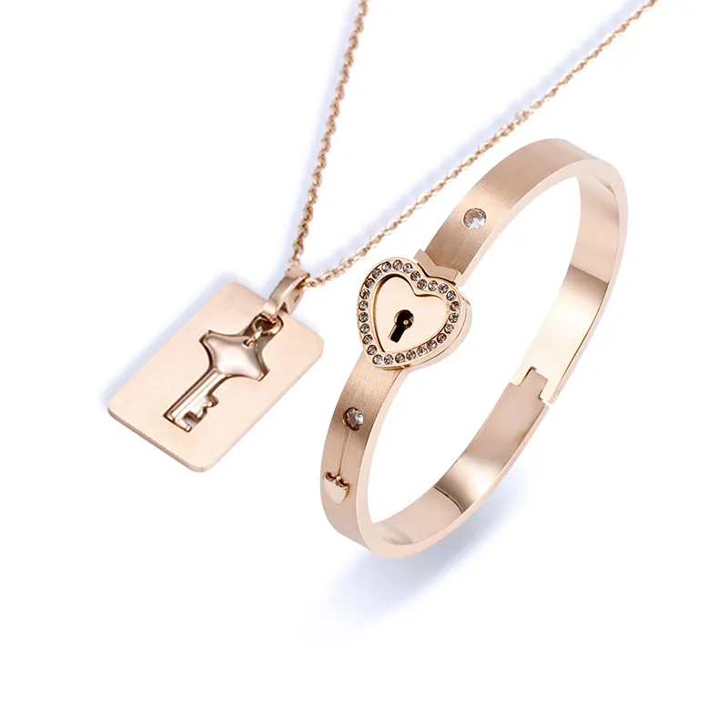 Fashion Couple Jewelry Gift Stainless Steel Lock Bracelets 18K Gold Plated Key Pendant Necklace And Lock Bangle Bracelet