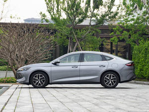 2024 BYD Qin L DM-i sedán eléctrico híbrido enchufable de largo alcance 80km-120km Vehículo de nueva energía con caja de cambios automática - Product Image 6