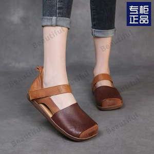 2025รองเท้าส้นสี่เหลี่ยมแบบย้อนยุคสำหรับผู้หญิงรองเท้าแบบโรมันกลวงมีร่องสำหรับรองรับแรงกระแทกเทรนด์แฟชั่นฤดูร้อนใหม่ส้นเตี้ย - Product Image 5