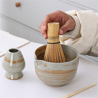 Bol à thé vert matcha avec bec verseur, style Japandi, en céramique écologique, ensemble fouet et cuillère à matcha, support pour fouet, pour une préparation saine du thé