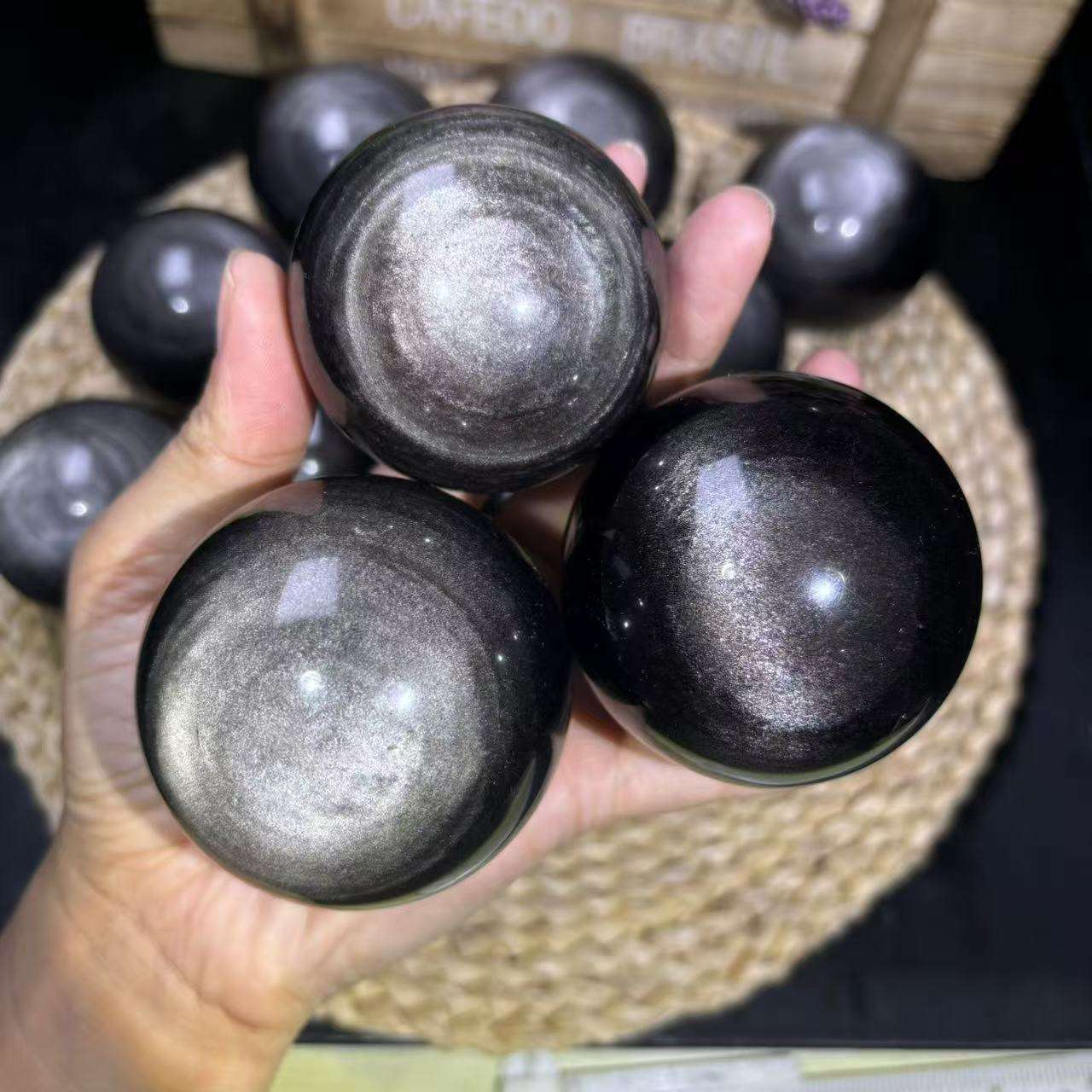 หินออบซิเดียนสีเงิน