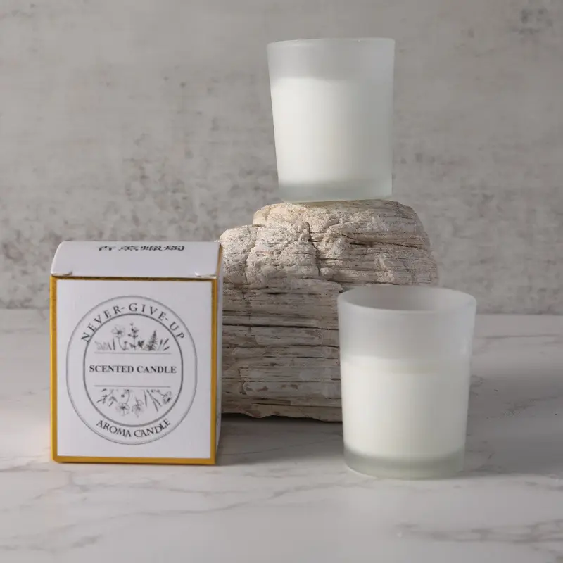 Velas aromáticas de cera de soja Fresia con etiqueta privada personalizada, velas perfumadas en tarro esmerilado