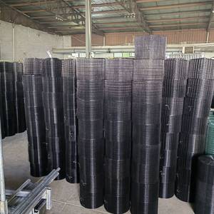 Malla de alambre de acero soldada con revestimiento de PVC negro para protección de paneles solares, con servicio de corte para redes antipájaros - Product Image 6
