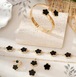 VENTE FLASH 2026 NOUVEAU Ensemble de bijoux Collier Boucles d'oreilles Bracelet Bijoux pour femmes Bijoux tendance Ensemble de bijoux trèfle - Product Image 2