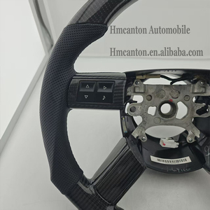 พวงมาลัยหนังคาร์บอนไฟเบอร์แบบเจาะรู รุ่นยอดนิยมสำหรับรถยนต์ Chrysler 300C - Product Image 4