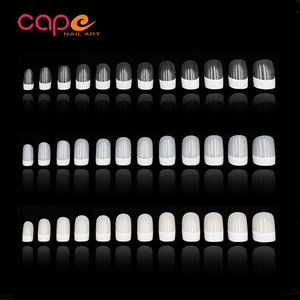 Nail art français à la mode avec vernis à ongles - Product Image 6