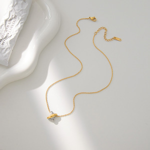 Collier en acier titane coloré avec pendentif géométrique pour femme, bijoux à porter au quotidien - Product Image 4