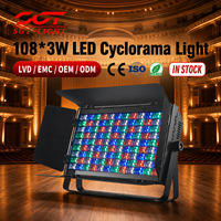 108 pièces Éclairage LED Cyclorama 4-en-1 250W DMX512 8 canaux, Fonctionnement automatique Maître-Esclave, Activation sonore, Lentille acrylique 10-60 degrés pour Cathédrale