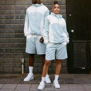 Completo <span class=keywords><strong>Tuta</strong></span> Sportiva Personalizzata Unisex con Giacca Antivento e Pantaloncini a Blocchi di Colore, <span class=keywords><strong>Tuta</strong></span> da Ginnastica in Nylon con Zip e <span class=keywords><strong>Cappuccio</strong></span> da <span class=keywords><strong>Uomo</strong></span> - Product Image 1
