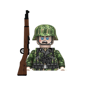 Figurine miniature de soldat d'infanterie de la Seconde Guerre mondiale en tenue de camouflage avec accessoires et équipement, jouet de construction, jouet de collection pour les passionnés d'histoire - Product Image 4