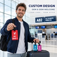 Étiquette de bagage en PVC avec logo personnalisé, vente en gros OEM, étiquettes de voyage colorées pour valise et sac à dos avec sangle à boucle pour les voyages à l'aéroport