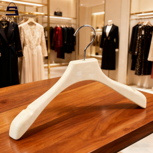 Crochet rond argenté personnalisé avec encoche antidérapante sur l'épaule Cintre pour <span class=keywords><strong>robe</strong></span> en résine - Product Image 2