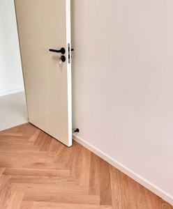 Rodapié de Poliestireno PS para Decoración Interior Moderna, Fácil de Instalar, Color Blanco - Product Image 6