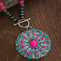 Collier Bohème Cowgirl Western en Turquoise, Pendentif Concho Rond Vintage en Argent, Fermoir T-Barre, Chaîne Perlée