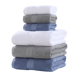 <span class=keywords><strong>Serviette</strong></span> de bain Betz Premium 70*140 cm 100% coton 470g/m Couleur unie Vert <span class=keywords><strong>sapin</strong></span> Absorbante et douce Certifiée Oeko-TEX - Product Image 5