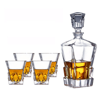 Juego de Decantador de Whisky con 4 Vasos de Whisky en Caja de Regalo Premium, Cristal Transparente sin Plomo de Gran Capacidad, Estilo Clásico de 800 ml