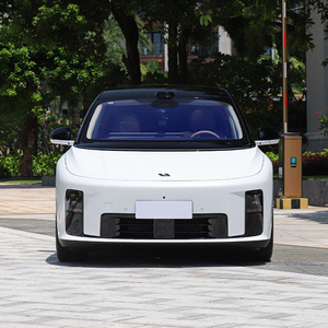 Li <span class=keywords><strong>Auto</strong></span> L8 SUV Familiare di Lusso a 6 Posti, Veicolo Elettrico a Raggio Esteso EREV AWD Intelligente con Tecnologia Avanzata in Vendita - Product Image 1