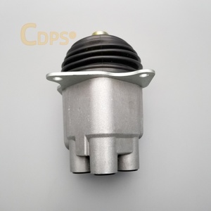 Suku cadang mesin ekskavator hidrolik tongkat Joystick Ass'y PC60-7 <span class=keywords><strong>PC120</strong></span>-6 PC130-7 PC200-6 kendali jarak jauh Pilot <span class=keywords><strong>Valve</strong></span> Handle Parts kabin - Product Image 1