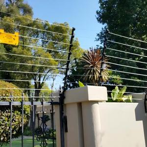 Fil Électrifié Efficace avec Certification CE Fournit un Effet de Dissuasion Système d'Alarme Clôture Électrique - Product Image 6