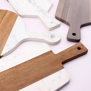 <span class=keywords><strong>Planche</strong></span> à <span class=keywords><strong>découper</strong></span> réversible personnalisée en bois d'acacia et <span class=keywords><strong>marbre</strong></span> avec poignée pour le service de fromage charcuterie, cadeau de cuisine - Product Image 5
