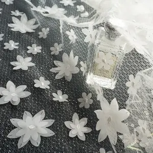 Harga kompetitif 3D bunga bordir kain Tule pengantin putih Tulle kain renda High-end bordir