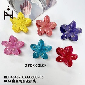 Fermaglio per capelli a forma di fiore di frangipani con puntini dorati da 8 cm, 2 pezzi per colore - Product Image 1