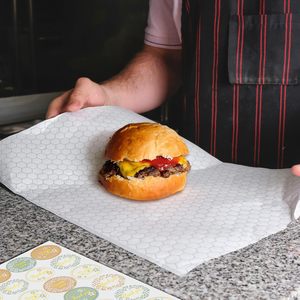 Tổ Ong Hình In Ấn Nhôm Lá Mỏng Không Thấm Mỡ Bánh Sandwich Bọc Cho Bánh Mì Kẹp Thịt Và Các Bên Nhiều Lớp Bánh <span class=keywords><strong>Burger</strong></span> Giấy Gói - Product Image 1