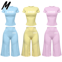 Ensemble de sport pour femmes Milady, haut à manches courtes en nylon à col rond et leggings évasés, vêtements de sport décontractés, ensemble de 2 pièces tendance