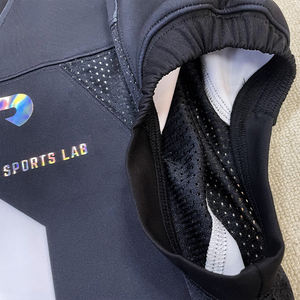 Uniforme de camiseta de fútbol americano con estampado de logotipo colorido de diseño de malla personalizado - Product Image 6