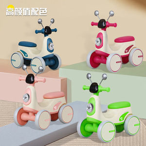 Trottinette à quatre roues pour enfants, draisienne, voiture jouet avec musique et lumières. Trottinette pour bébés garçons et filles, roller coaster. - Product Image 3