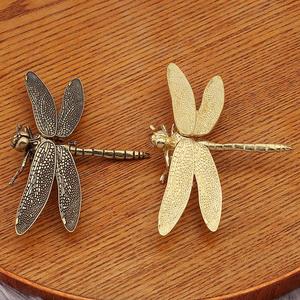 Escultura de Insecto Vintage - Figura de Libélula de Latón Macizo con Alas Móviles para Decoración del Hogar y Regalo Coleccionable - Product Image 2