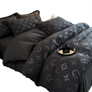 Nouvel ensemble de literie moderne 2025 noir quatre pièces en coton lavé brossé résistant à l'eau : drap-<span class=keywords><strong>housse</strong></span>, <span class=keywords><strong>housse</strong></span> de couette et drap plat - Product Image 1