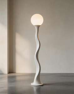 Lampe sur pied sculpturale moderne, abat-jour beige, lumière LED chaude, commande tactile, hauteur réglable, design minimaliste, grande taille, en plastique - Product Image 1