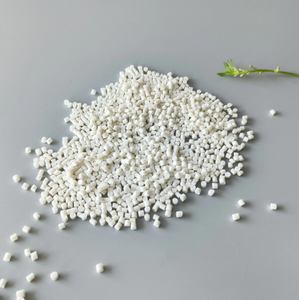 Granules de résine PET vierge haute brillance flocons PET de qualité moulée et chips de bouteilles matières premières plastiques de qualité alimentaire pour fibres - Product Image 4