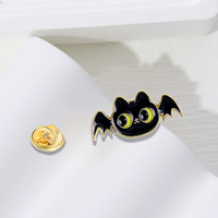 Insignias de aleación esmaltadas personalizadas con contornos a medida, broches de ropa de moda con textura premium, venta al por mayor de fábrica.