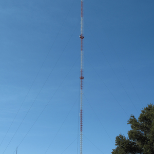 Mạ kẽm guyed thông tin liên lạc tháp thép Viễn Thông mast 60M 70M 80M <span class=keywords><strong>90M</strong></span> lưới tín hiệu tháp Viễn Thông tháp - Product Image 2