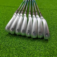 Fers de golf de performance supérieure, avec technologie PurFlex Cavity Badge, pour un lancement rapide, des fers longs qui offrent une distance de frappe plus longue et des interstices de distance cohérents.
