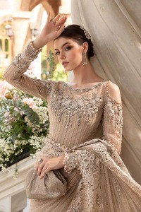 Dernière collection pakistanaise : Robes 3 pièces en soie Katan fantaisie pour femmes – Imprimé numérique, tenue de fête pour l'Aïd et les mariages - Product Image 5