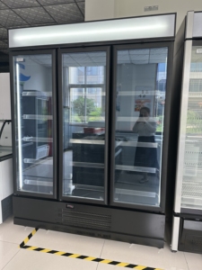 Kenkuhl 1200L Ba cửa siêu thị hiển thị <span class=keywords><strong>Showcase</strong></span> tủ lạnh thẳng đứng mát - Product Image 3