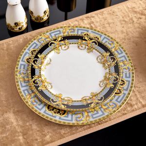 Service de table en porcelaine osseuse noire et dorée de luxe européenne à succès, 58 pièces - Product Image 5