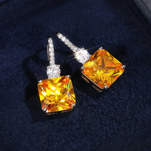 Orecchini a Gancio con Fiocco di Neve in Cristallo Giallo per Donne, Eleganti Accessori con Dettagli Pavé per Uso Quotidiano e Feste - Product Image 6