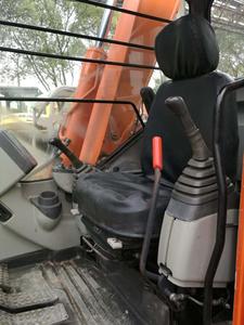 Excavatrice d'occasion Hitachi EX300-1 du Japon avec moteur Cummins, moteur à soupapes Kawasaki et composants essentiels de transmission inclus - Product Image 2