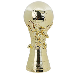 Trophée de football en métal doré surdimensionné de 60cm personnalisé pour les championnats nationaux des jeunes Récompenses et cadeaux de style coupe antique - Product Image 1