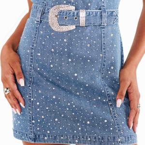 ชุดเดรสยีนส์คุณภาพสูงสำหรับผู้หญิง ออกแบบตามสั่งจากโรงงาน แต่งคริสตัลเก๋ไก๋ แฟชั่นทันสมัย ชุดเดรสยีนส์สั้นแบบเซ็กซี่แต่เรียบร้อย - Product Image 3