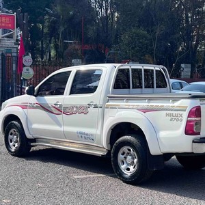 <span class=keywords><strong>Toyota</strong></span> Hilux 2016 Diésel Automática con Volante a la Izquierda, <span class=keywords><strong>Camioneta</strong></span> con Neumáticos R17, Cámara Trasera, Portaequipajes Metálico y Asientos de Tela - Product Image 4