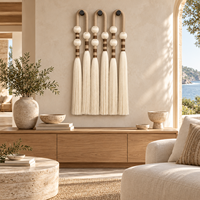 Décoration murale en forme d'arche avec pompons, art en fibre sculptural moderne fait à la main pour le hall d'hôtel, la villa et le salon