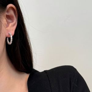 Pendientes de Aro en Forma de C de Dylam Stylish Jewellery, Accesorios de Joyería con Plata de Ley y Circonita Cúbica Baguette 5A - Product Image 5