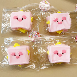 ตุ๊กตาหมูสีชมพูเหมือนจริง ทำจากซิลิโคนเกรดอาหาร สำหรับทุกวัย ของขวัญแสนสุขสำหรับเด็กอายุ 5 ถึง 7 ปี - Product Image 1