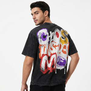 Camiseta Oversize Negra de Algodón para Hombre, Formal, con Estampado de Goteo y Logotipo Frontal, Manga Corta, Cuello Alto, Ajuste Regular, Tejido de Punto Jersey - Product Image 6